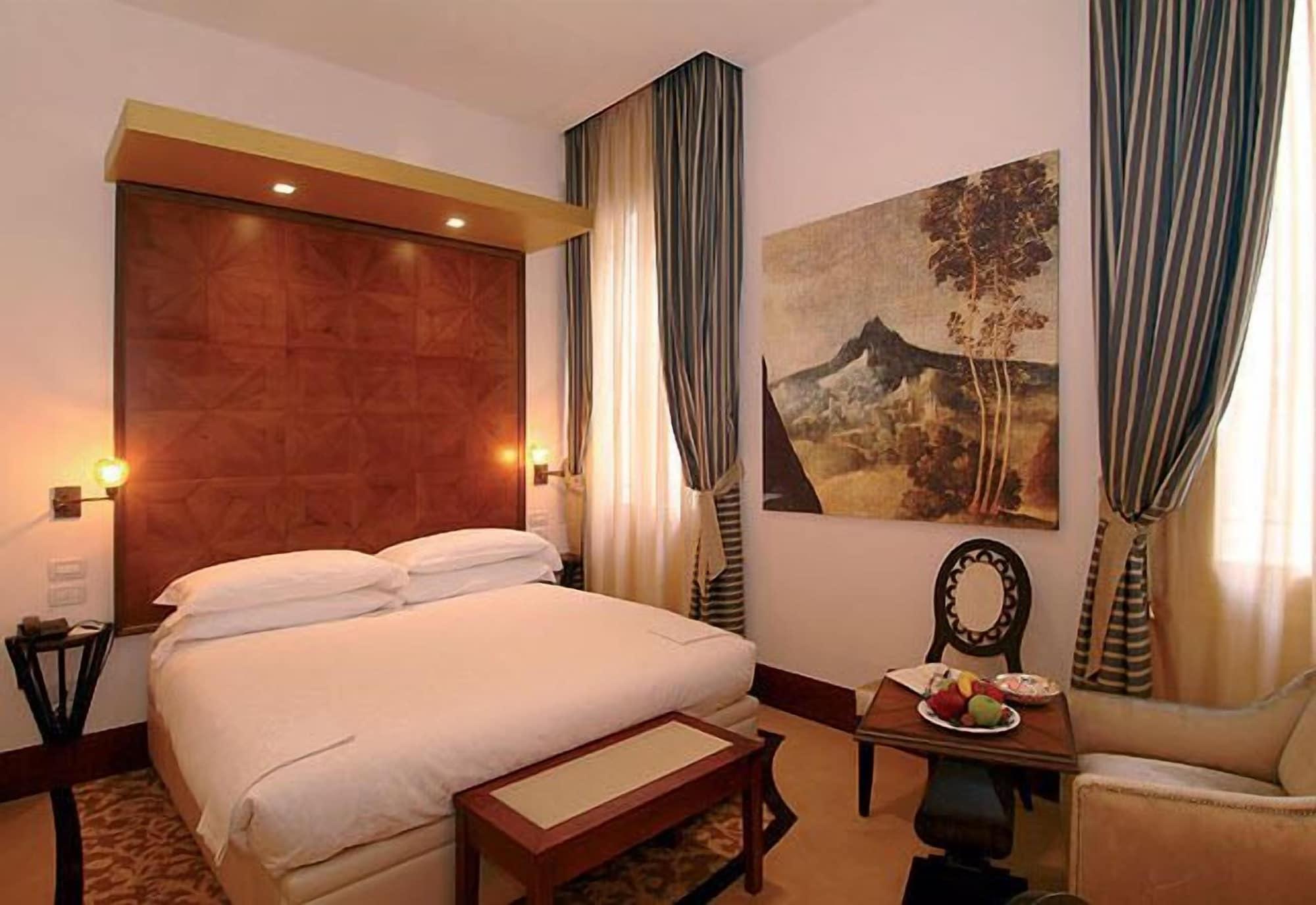 Hotel Dei Dragomanni 4*