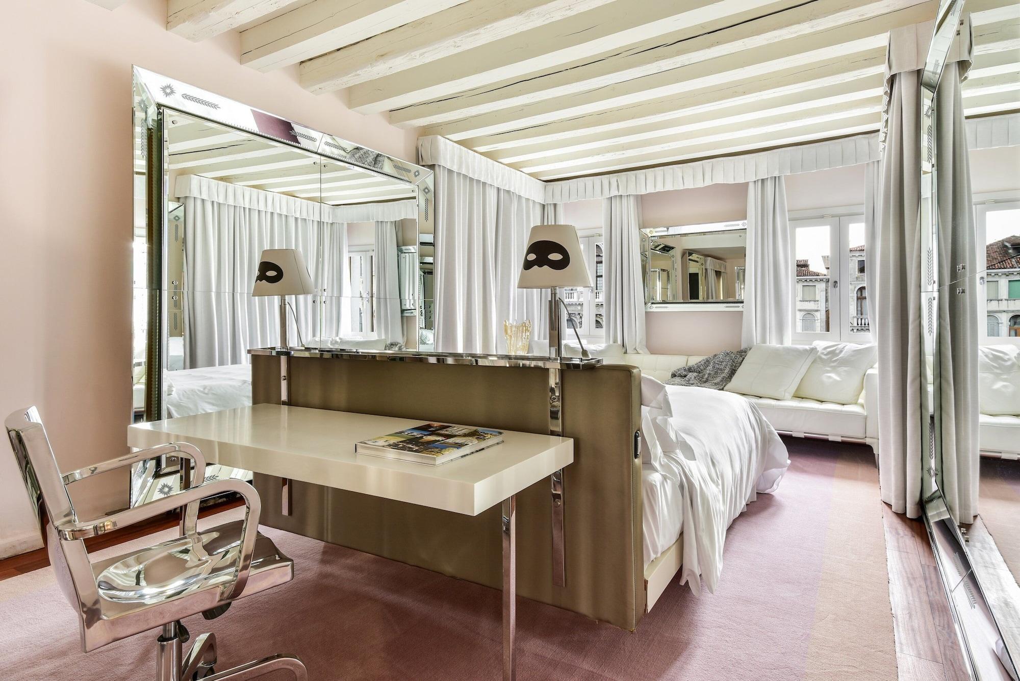 Palazzina Grassi Venice