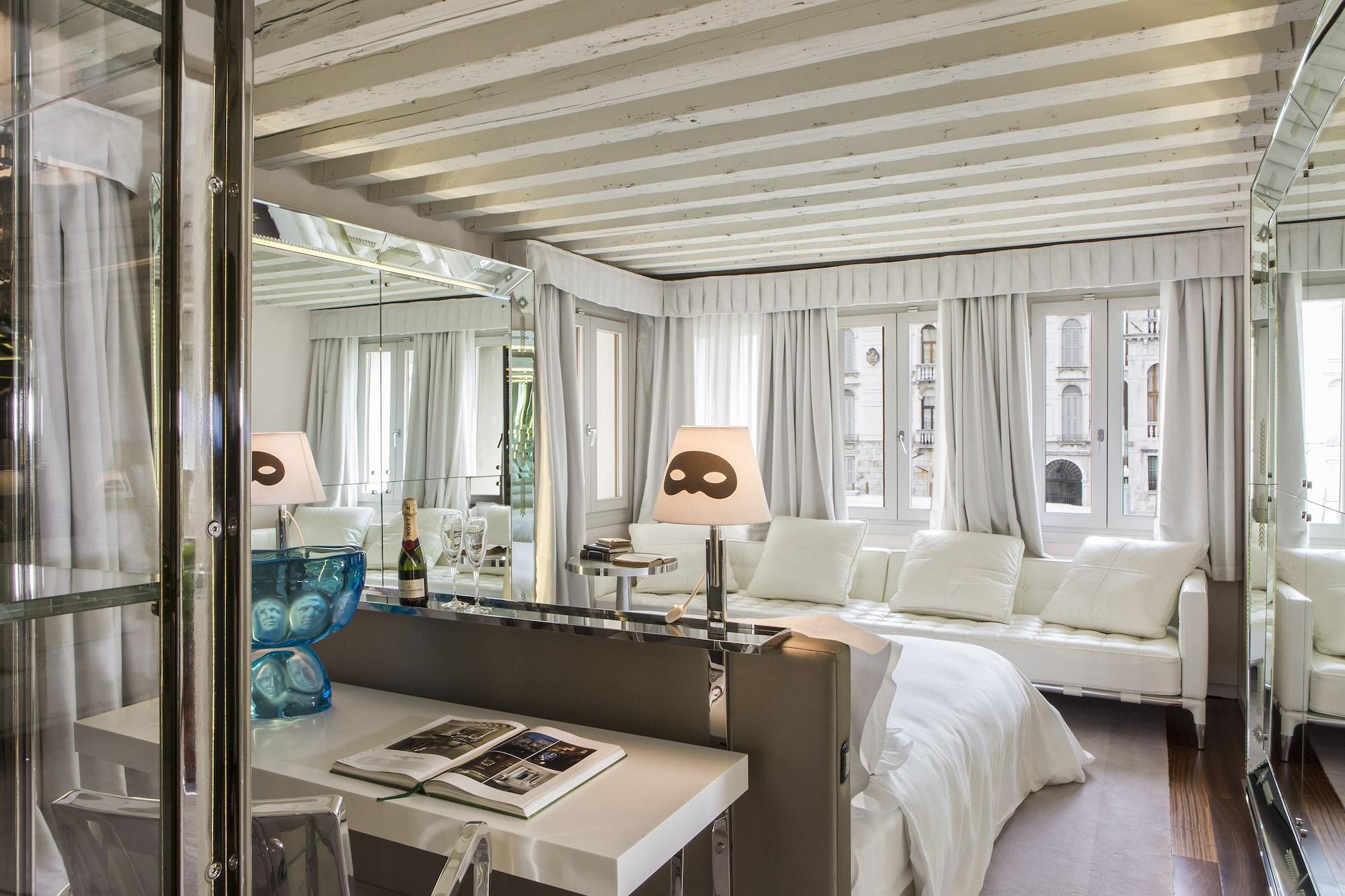 Palazzina Grassi Hotel 5*