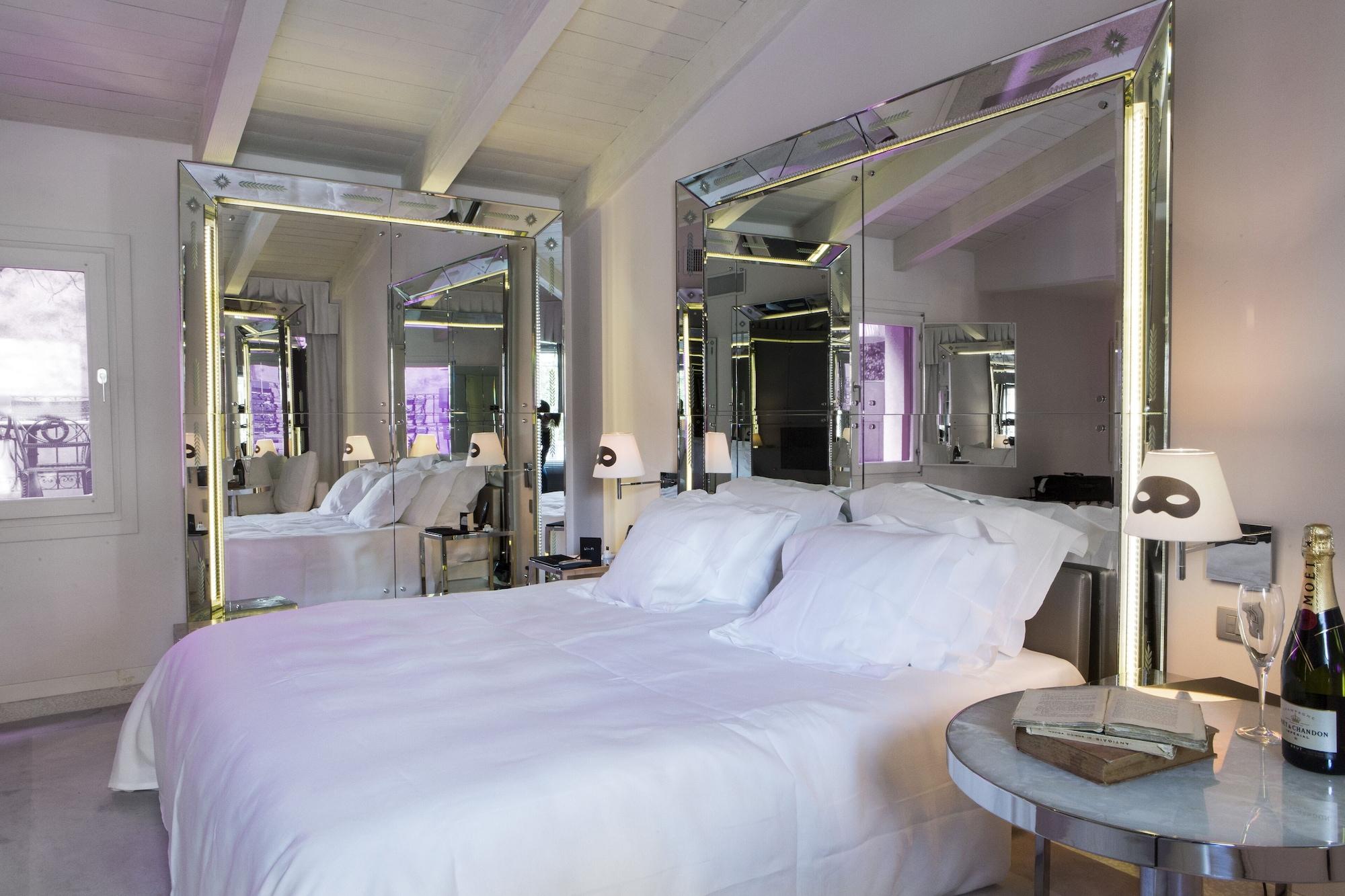 Palazzina Grassi 5* Venice