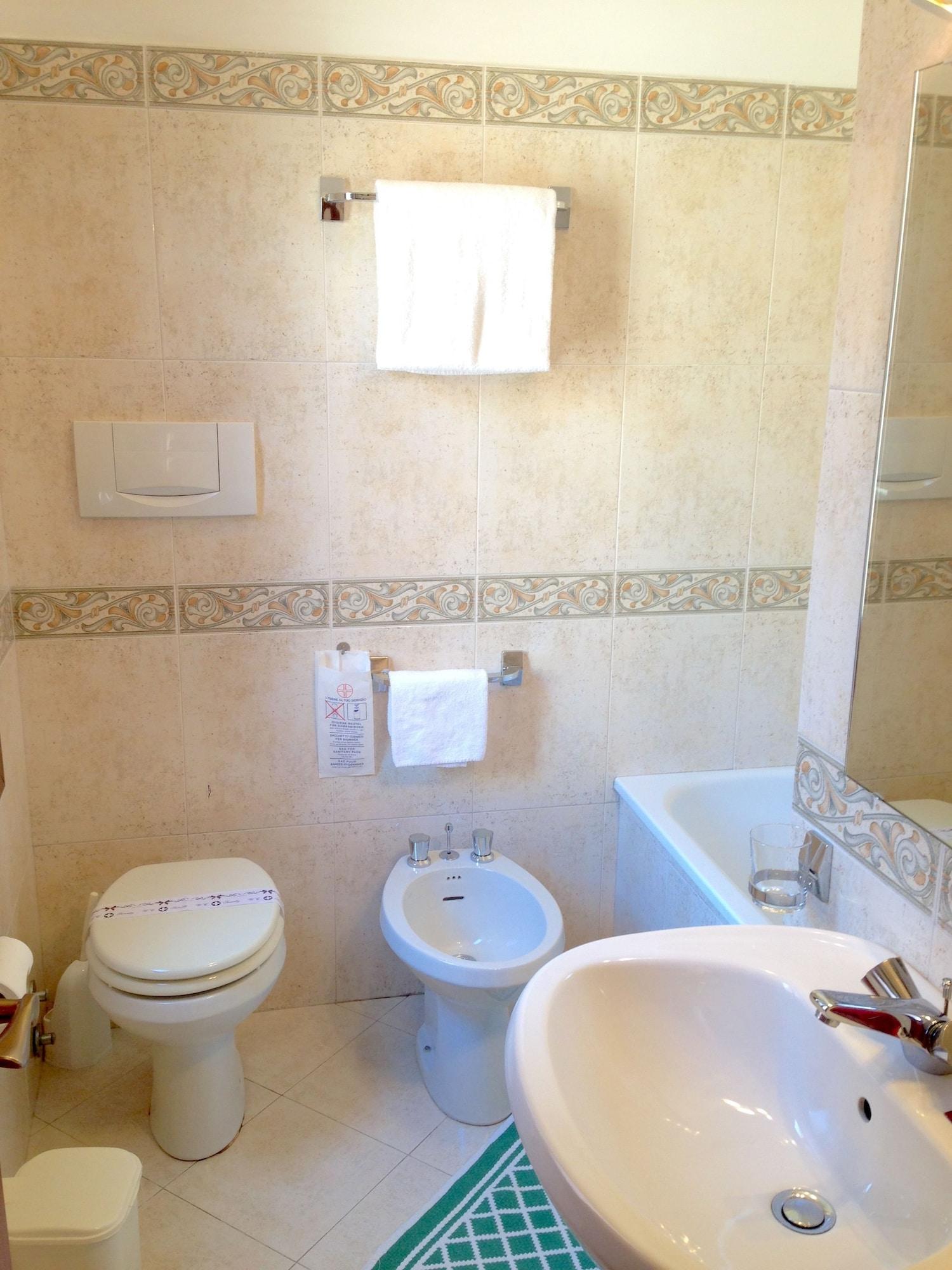 Serenissima Hotel 2*