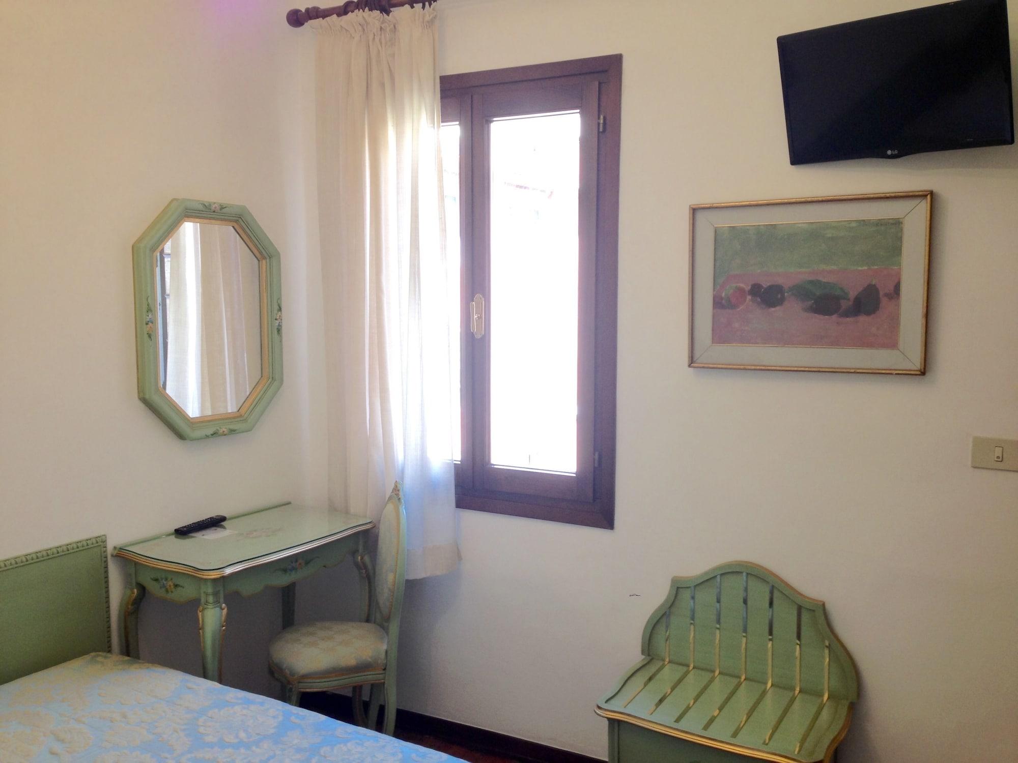 Serenissima Hotel 2*