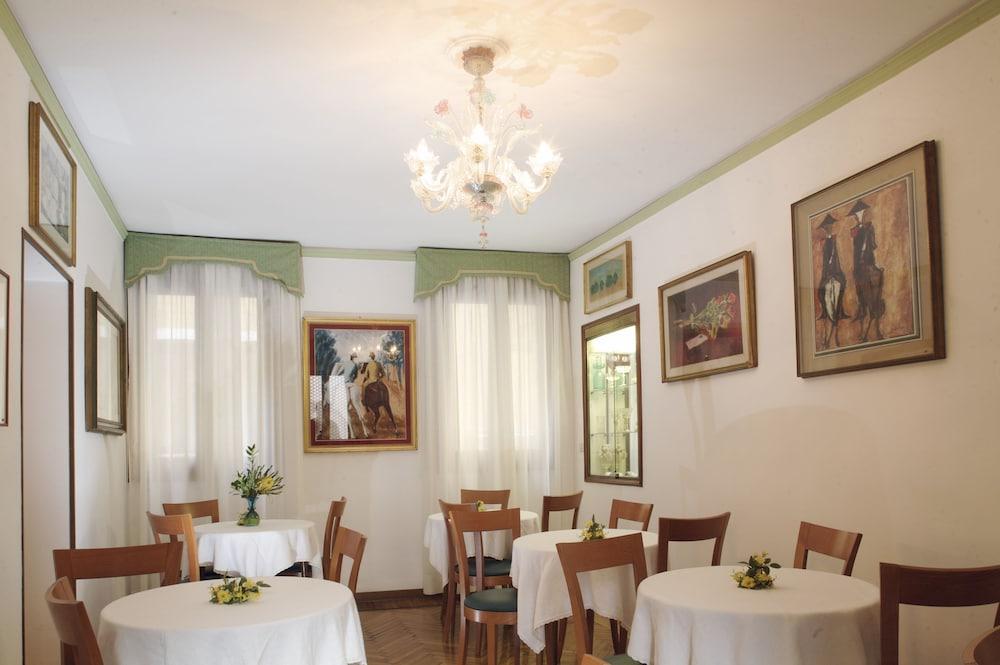 Serenissima Hotel