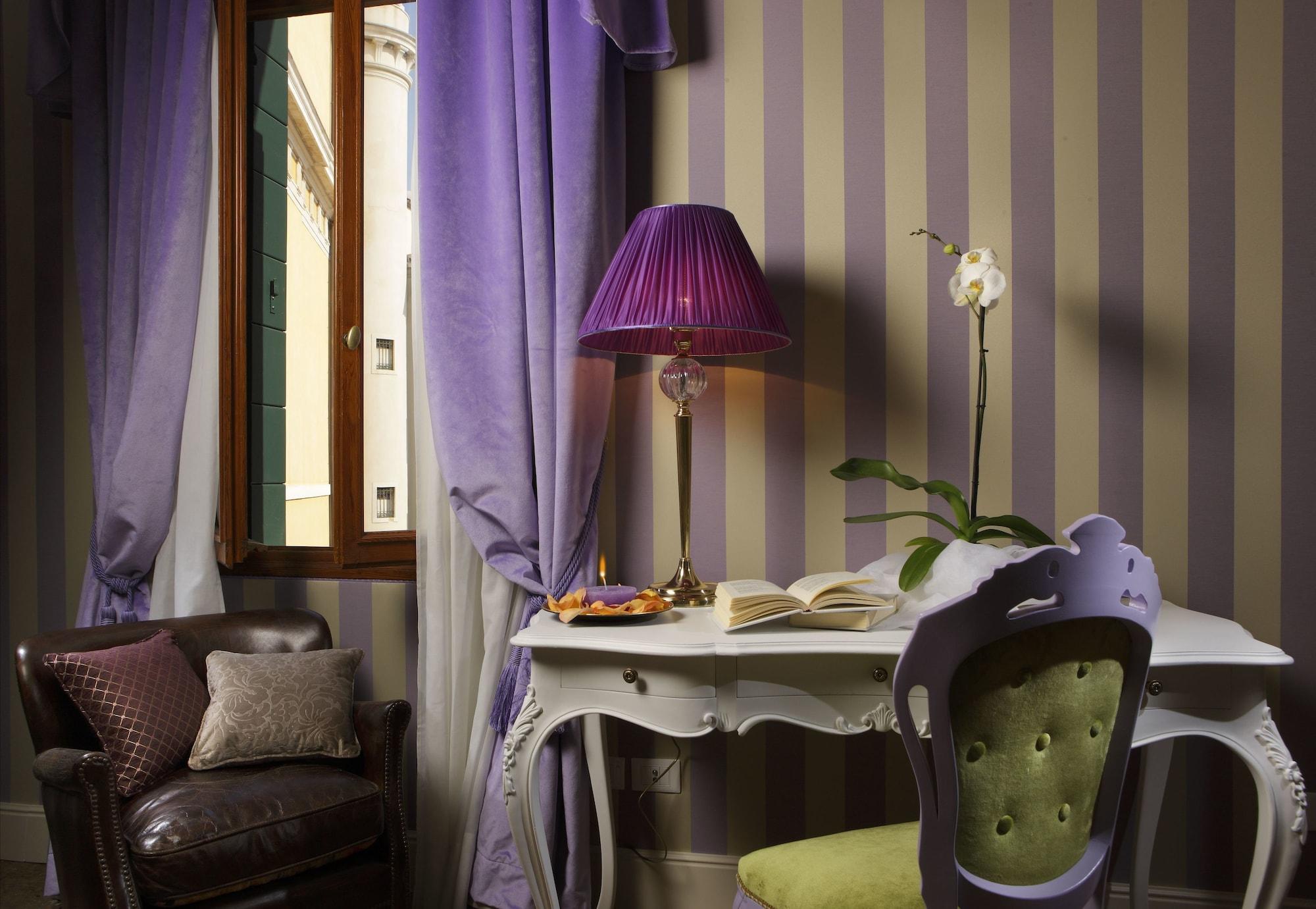 Ad Place Hotel