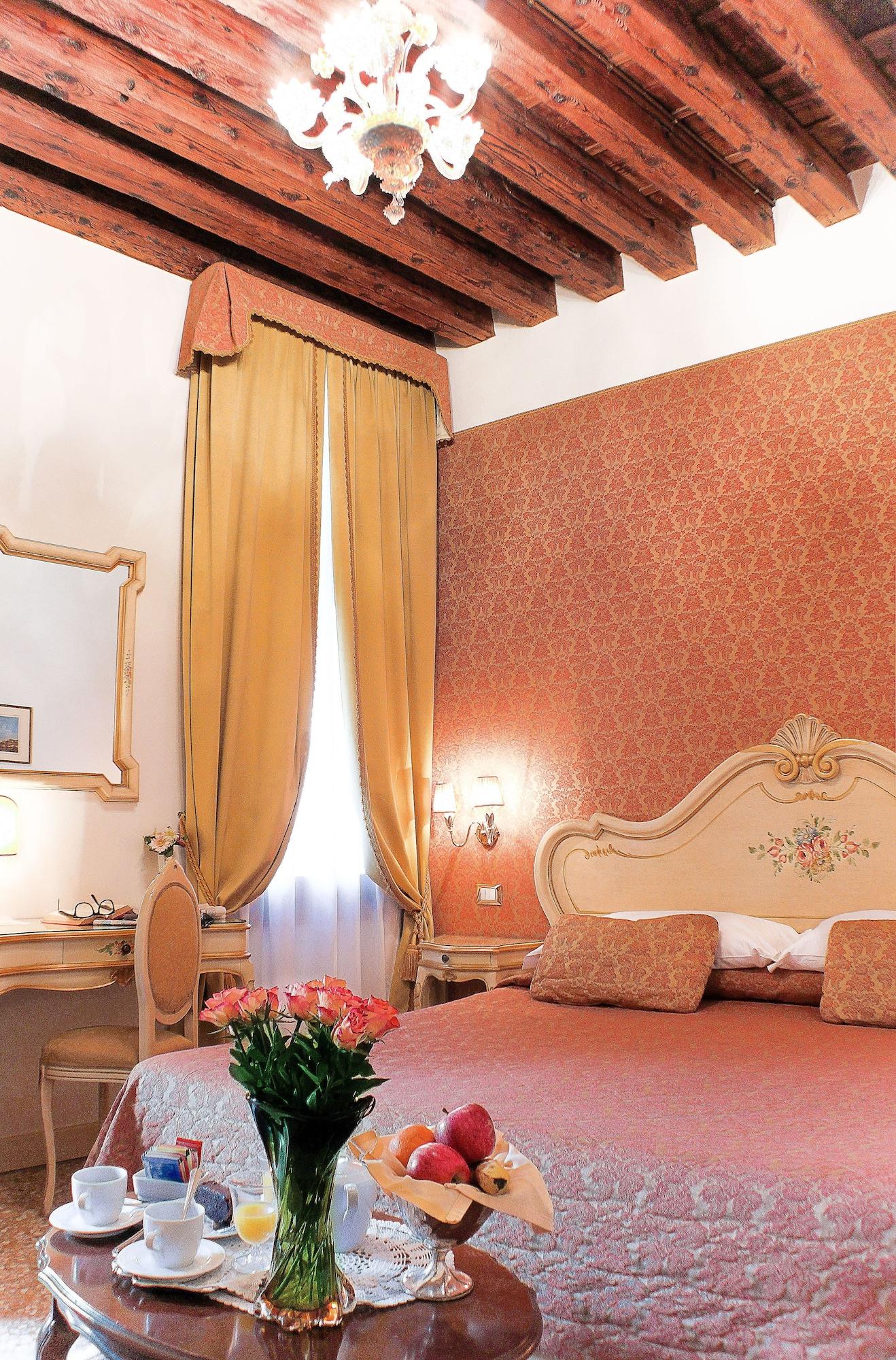 Bed & Breakfast Apostoli Palace Venice
