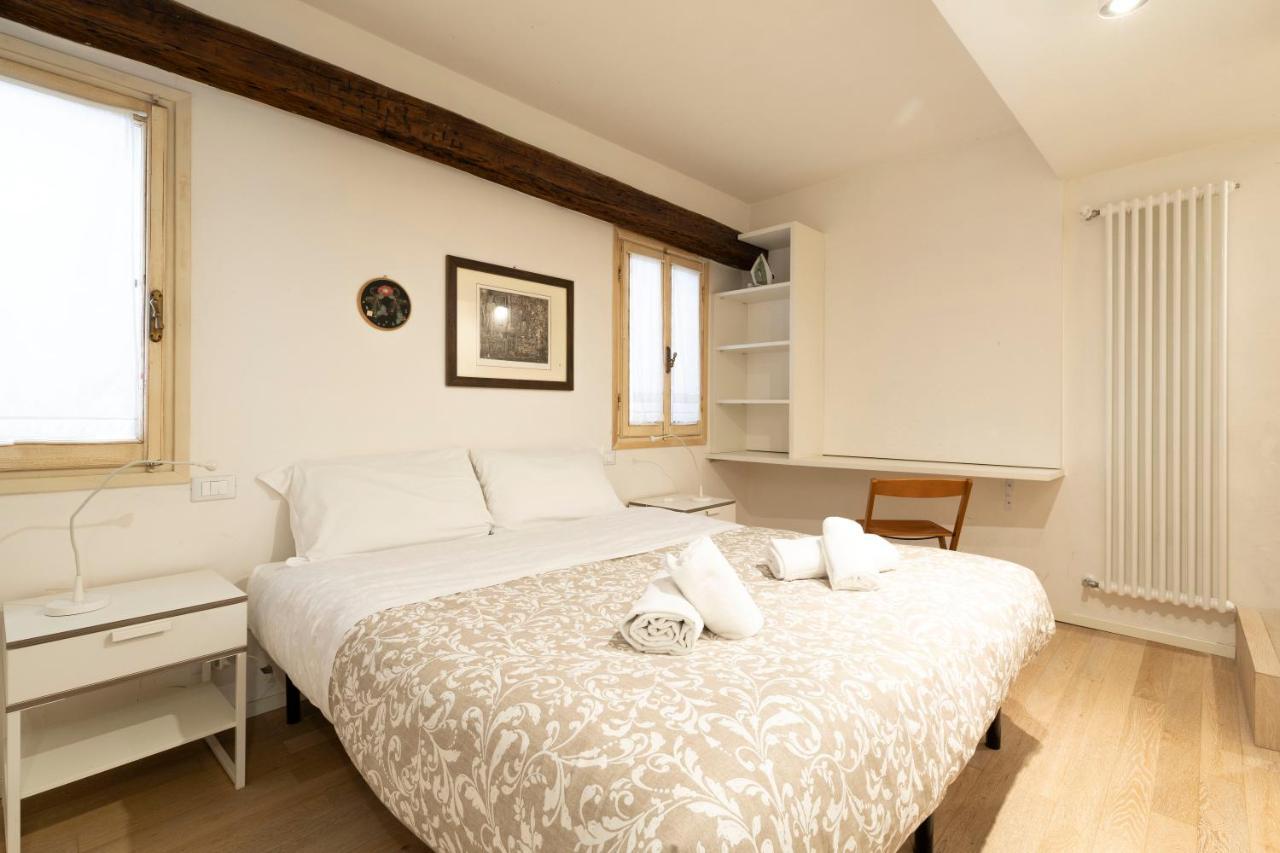 Ca' Lirica Apartment *