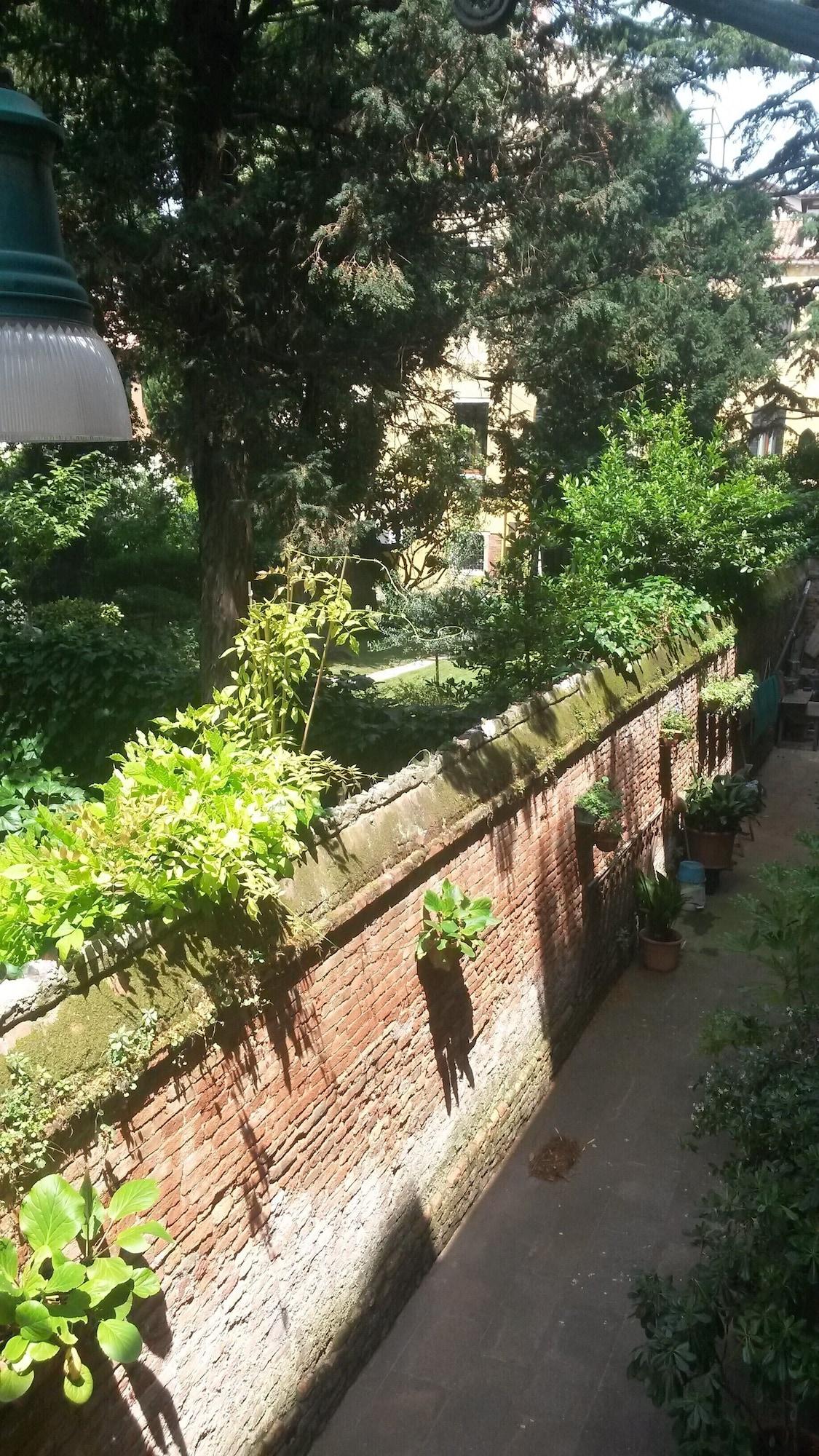 Acomodação com café da manhã  Ca' Del Brocchi 2*