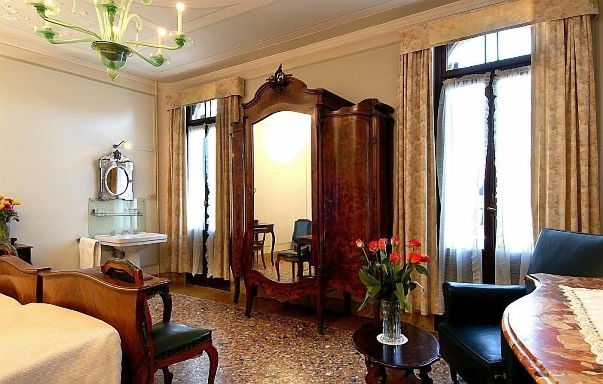 Seguso Hotel 2*