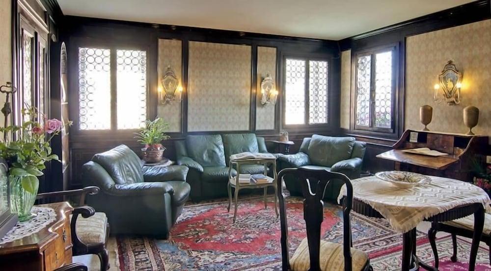 Hotel Seguso 2*