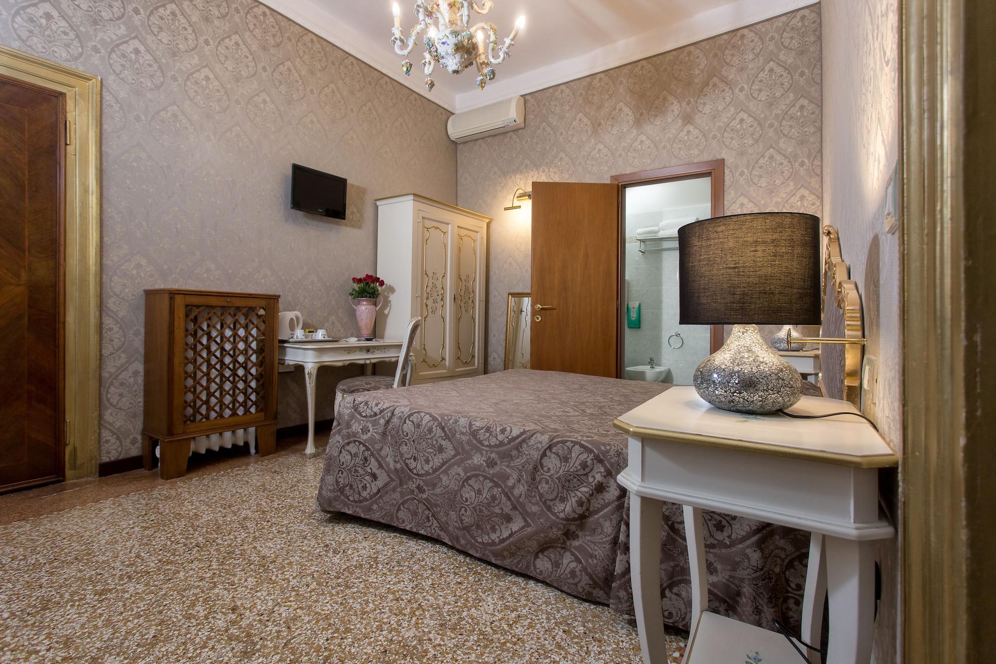 Hotel Mezzo Pozzo