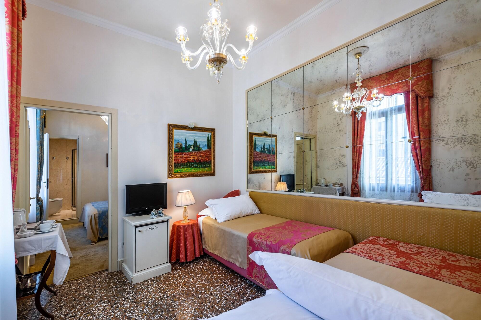 Palazzo Odoni Guest house 3*