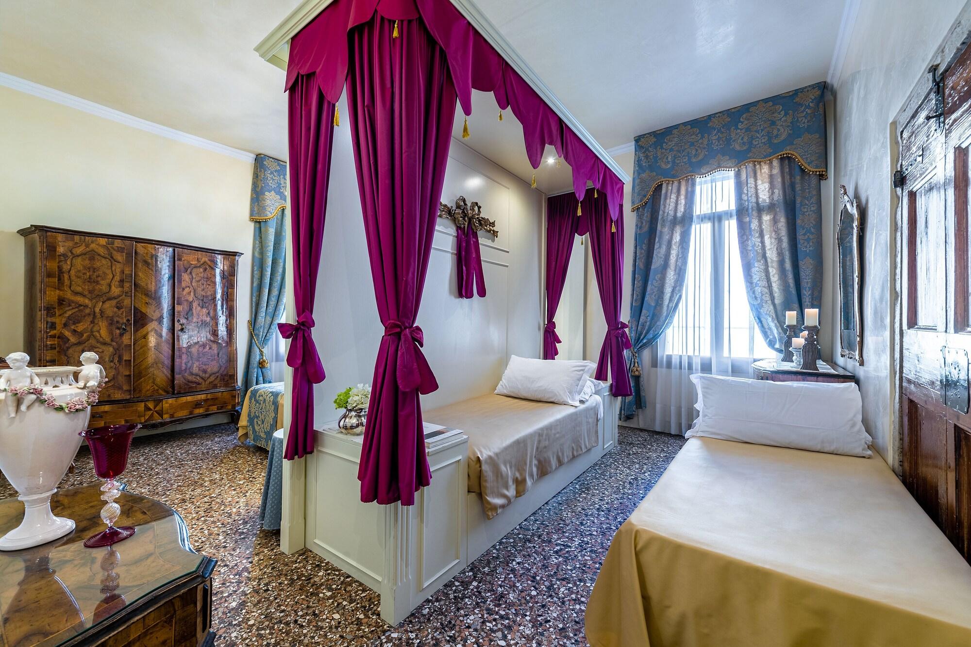 Palazzo Odoni 3*