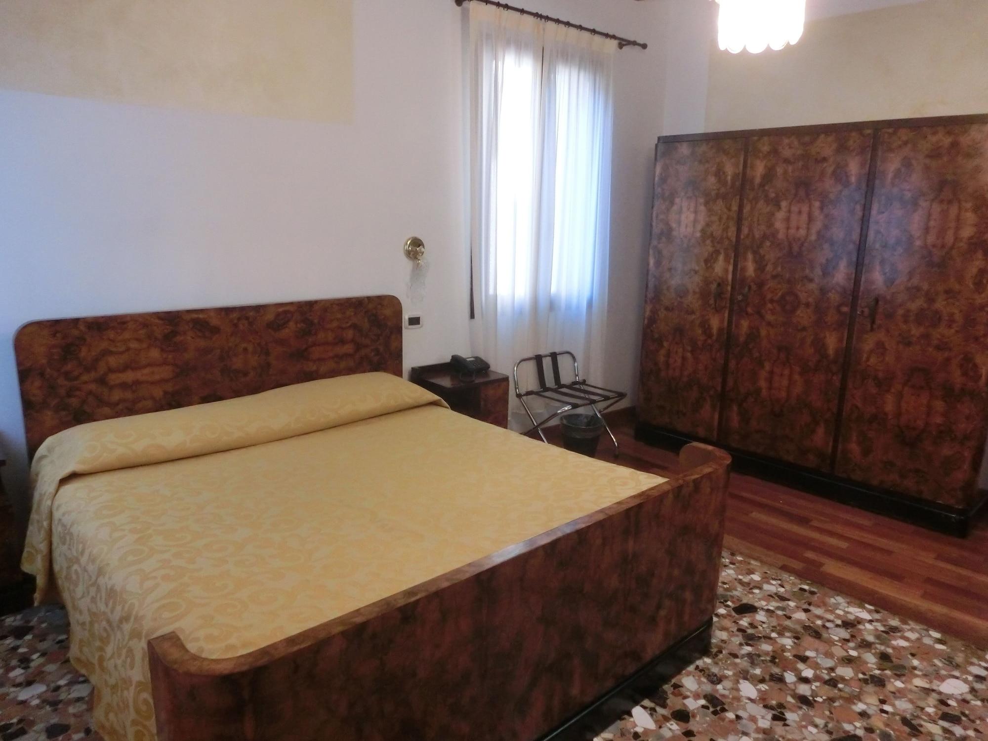 Art Deco Guest house 3*
