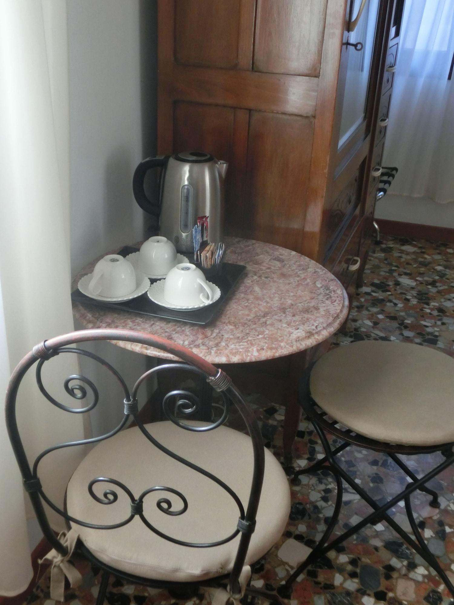 Art Deco 3*