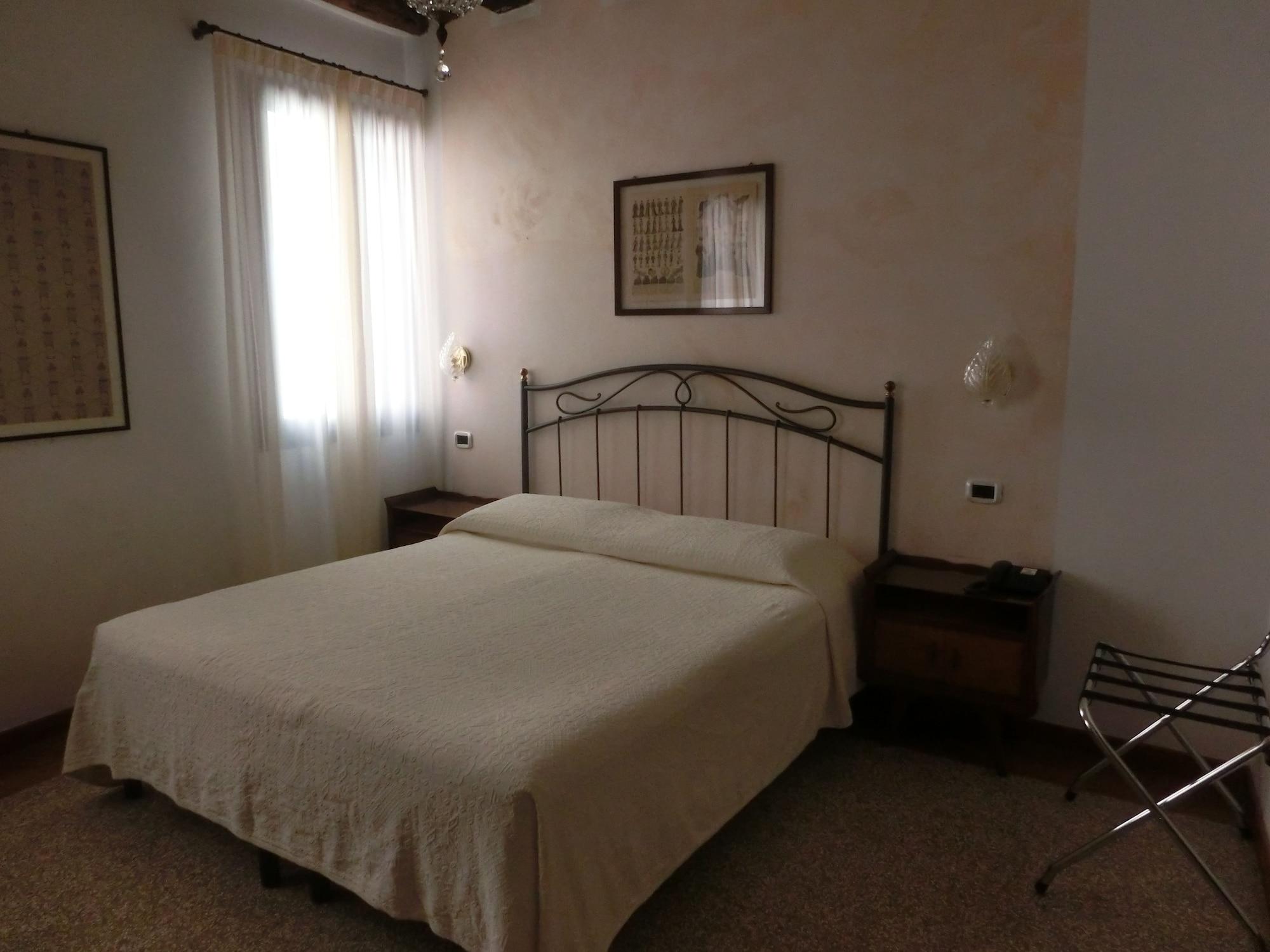 Art Deco Guest house 3*