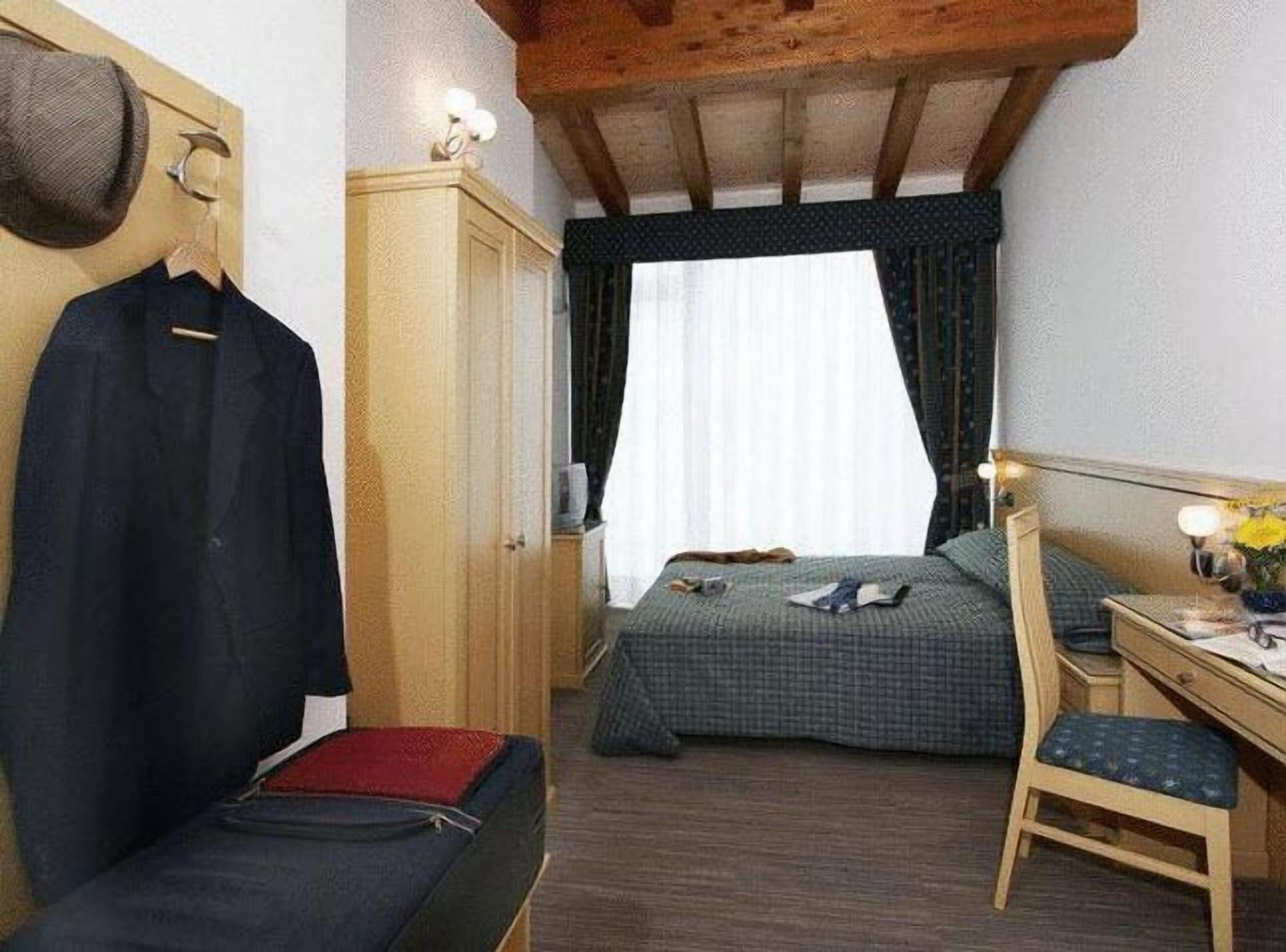 Mary Hotel
