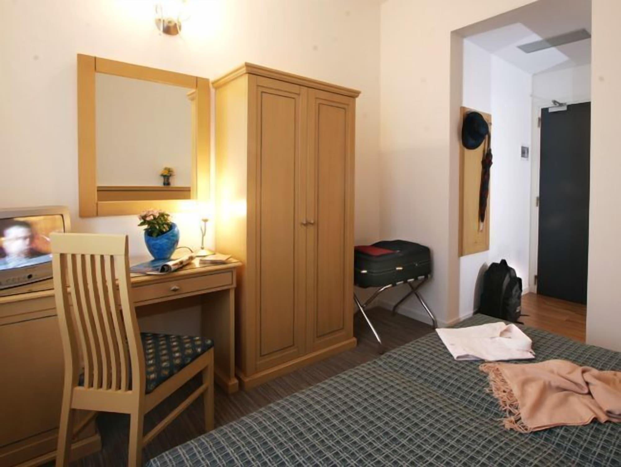 Hotel Mary