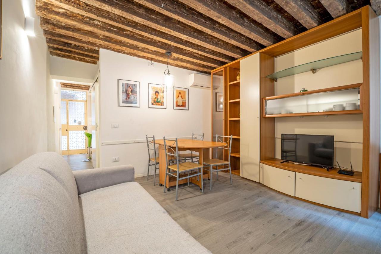 Apartment Ca' Lirica *