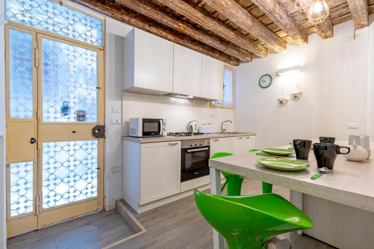Ca' Lirica Apartment *