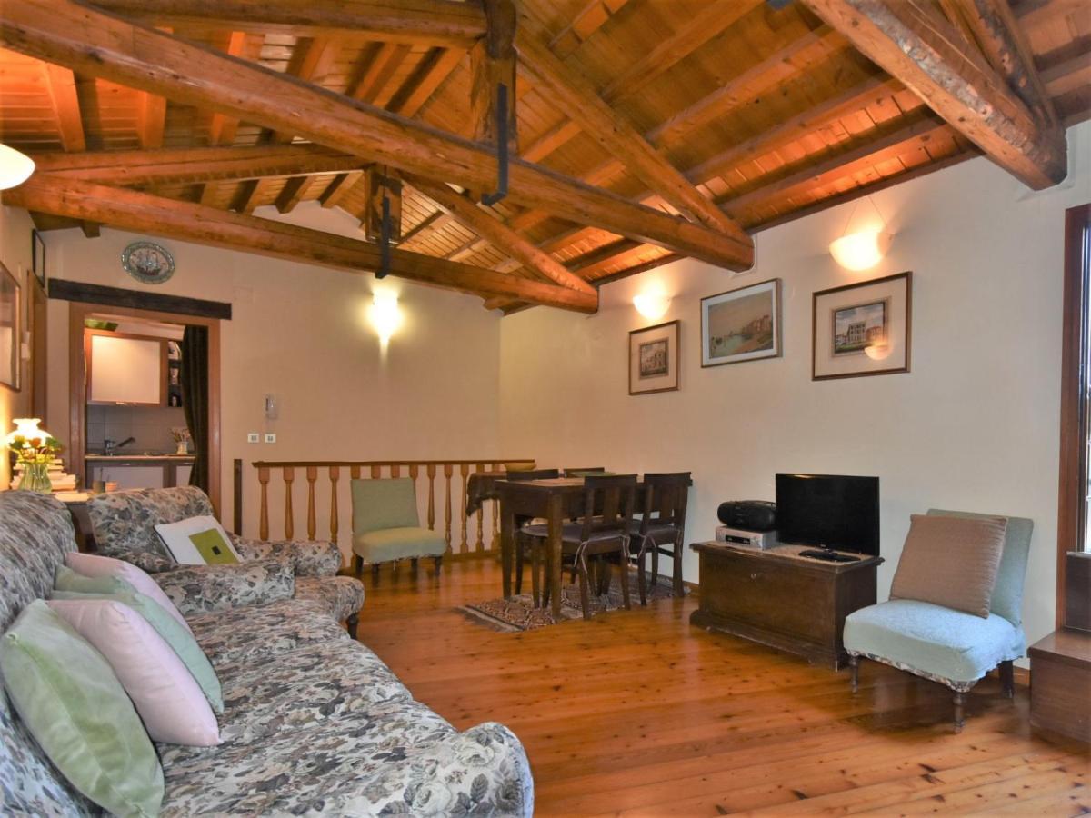 Apartment Apartment Fondamenta Del Rielo By Interhome