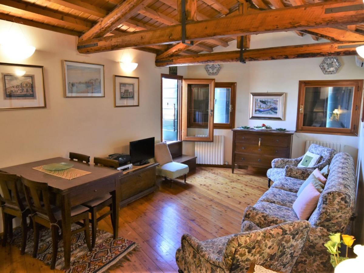 Apartment Apartment Fondamenta Del Rielo By Interhome *