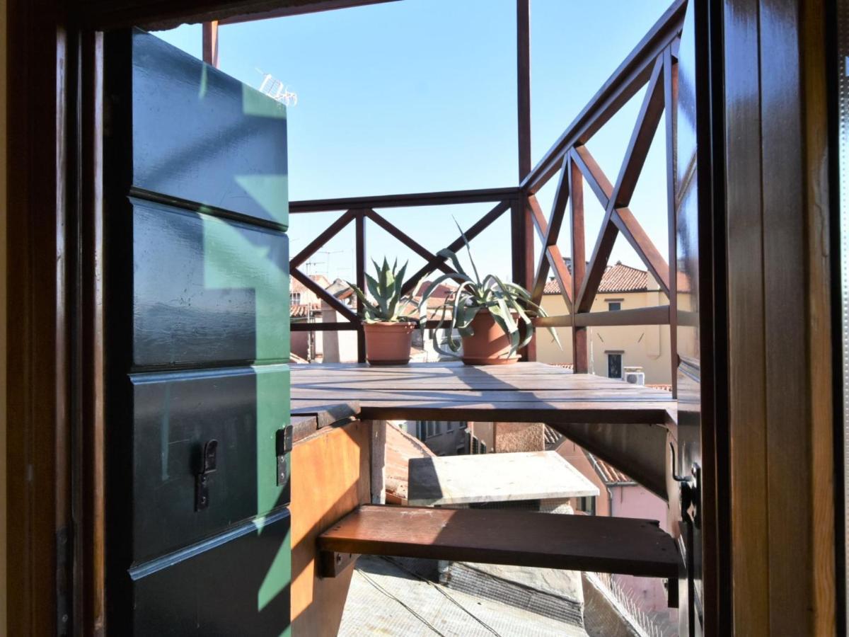 Apartment Fondamenta Del Rielo By Interhome Venice