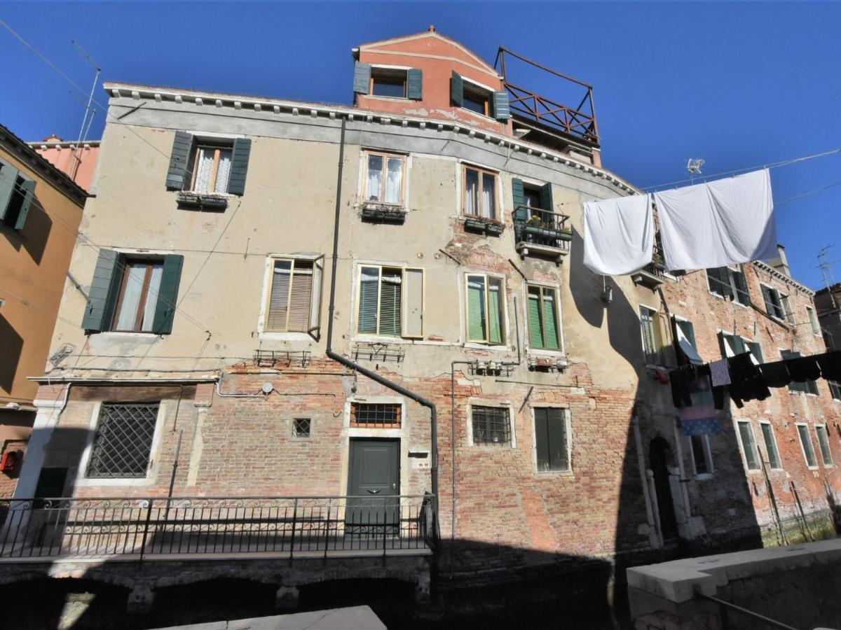 Apartment Fondamenta Del Rielo By Interhome