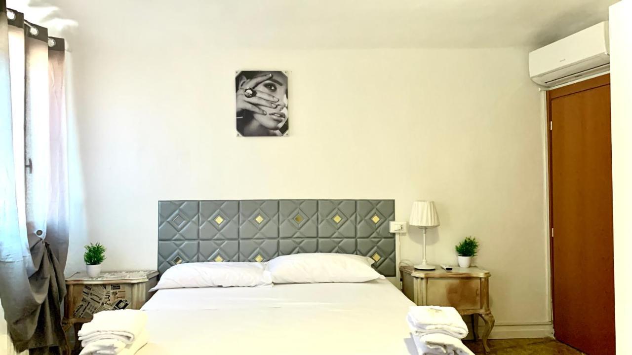 Acomodação com café da manhã  /room With Private Bathroom
