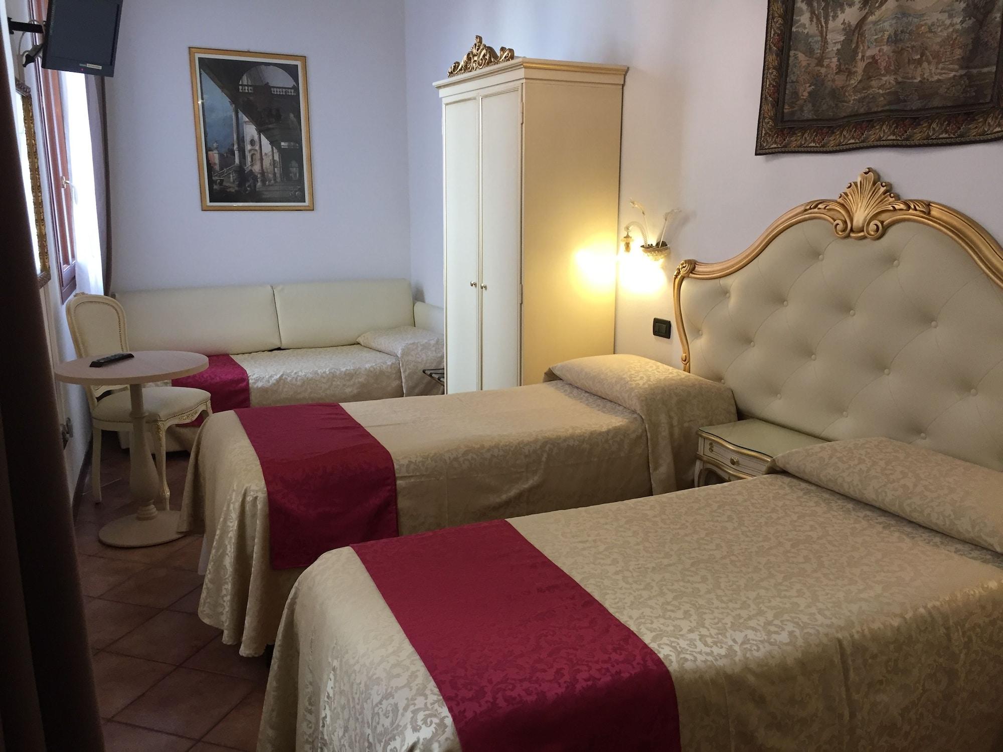 Alloggi Ss Giovanni E Paolo Guest house Venice