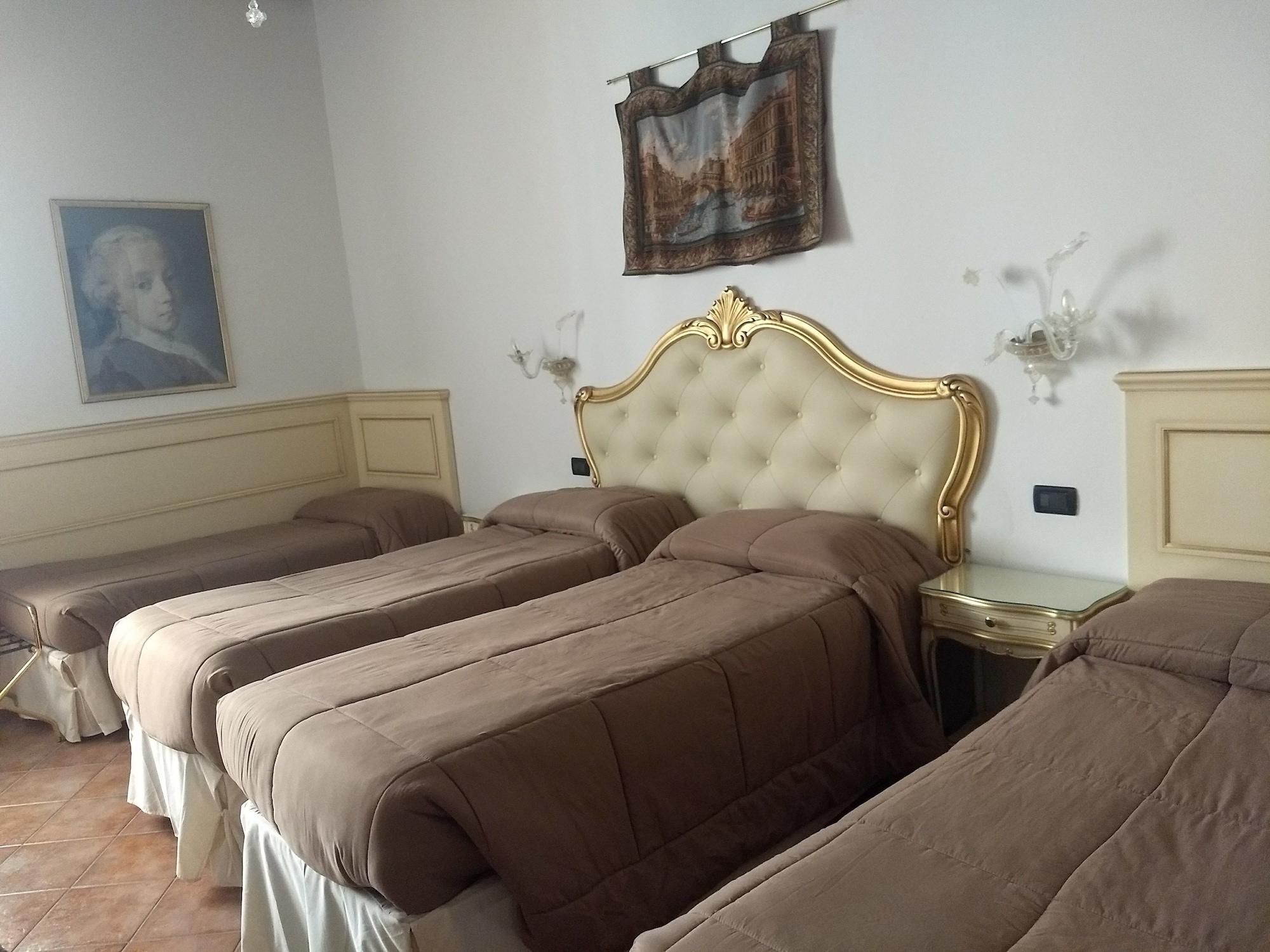 Alloggi Ss Giovanni E Paolo Guest house 2*
