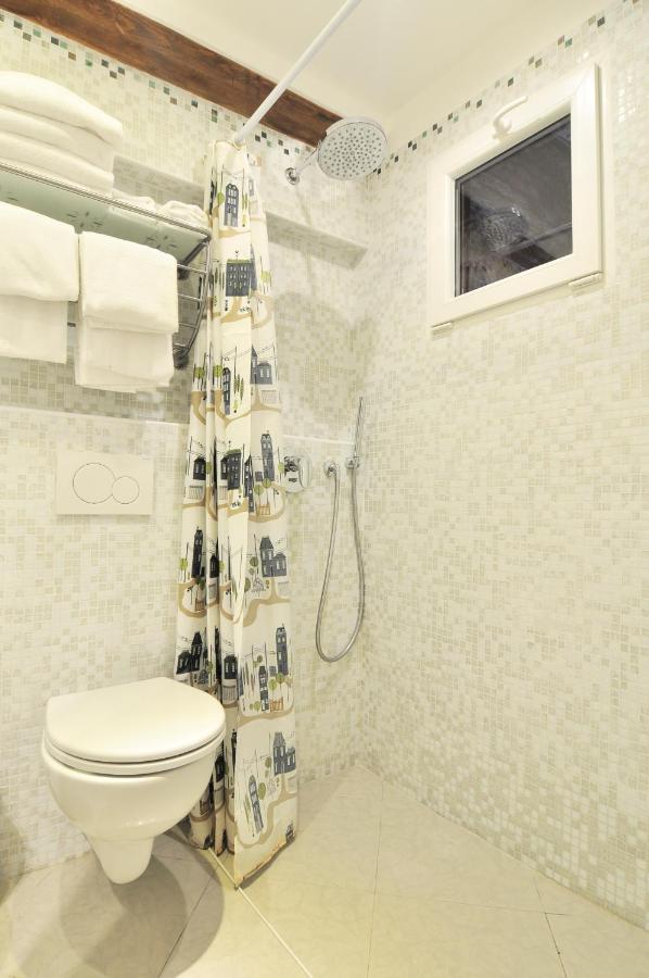 Cozy Near Rialto Bridge/ St.mark Square Apartment *