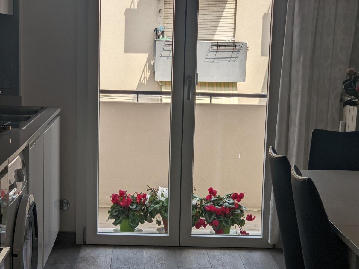 Appartamento Con Tre Stanze Da Letto Apartment