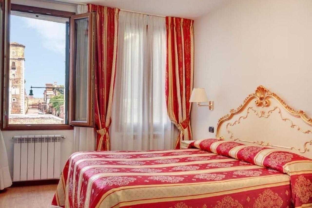 Heart Of Biennale Apartment