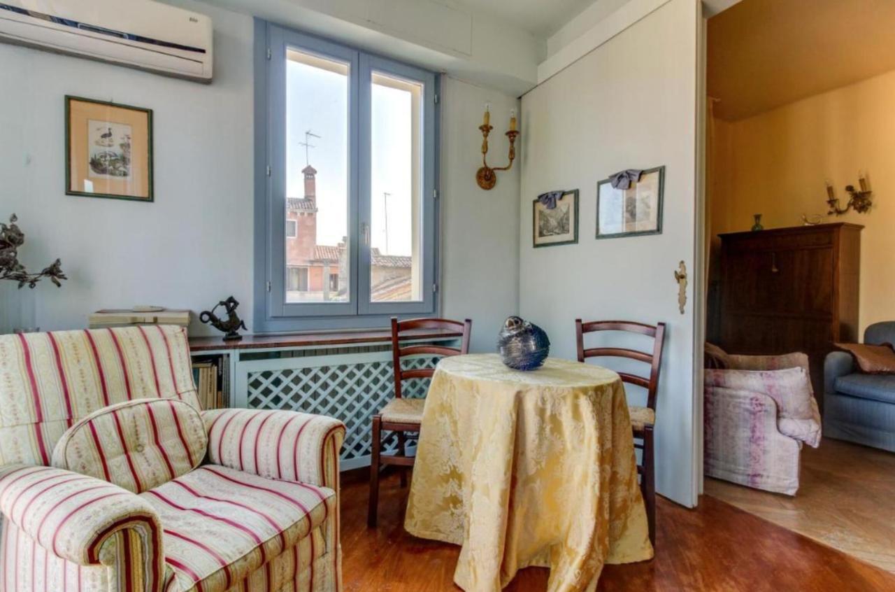Apartment San Vio Dorsoduro Academia By Halldis Venice