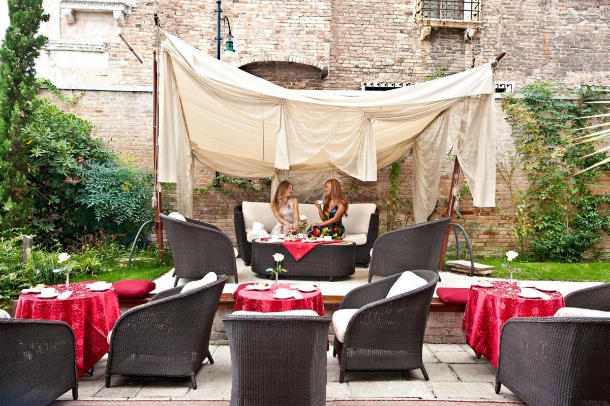 Pesaro Palace Hotel 4*