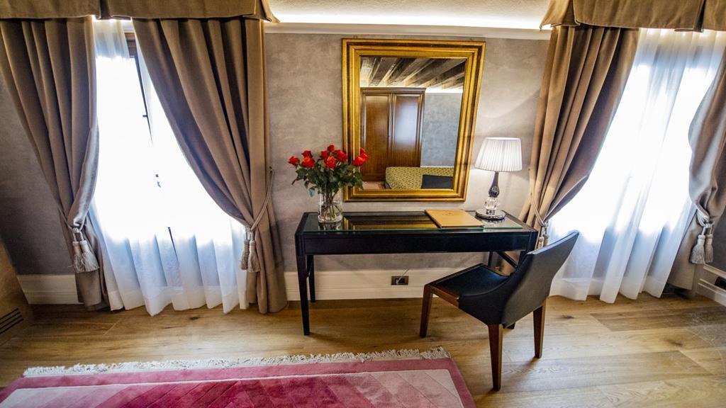 Ego' Boutique - The Silk Road