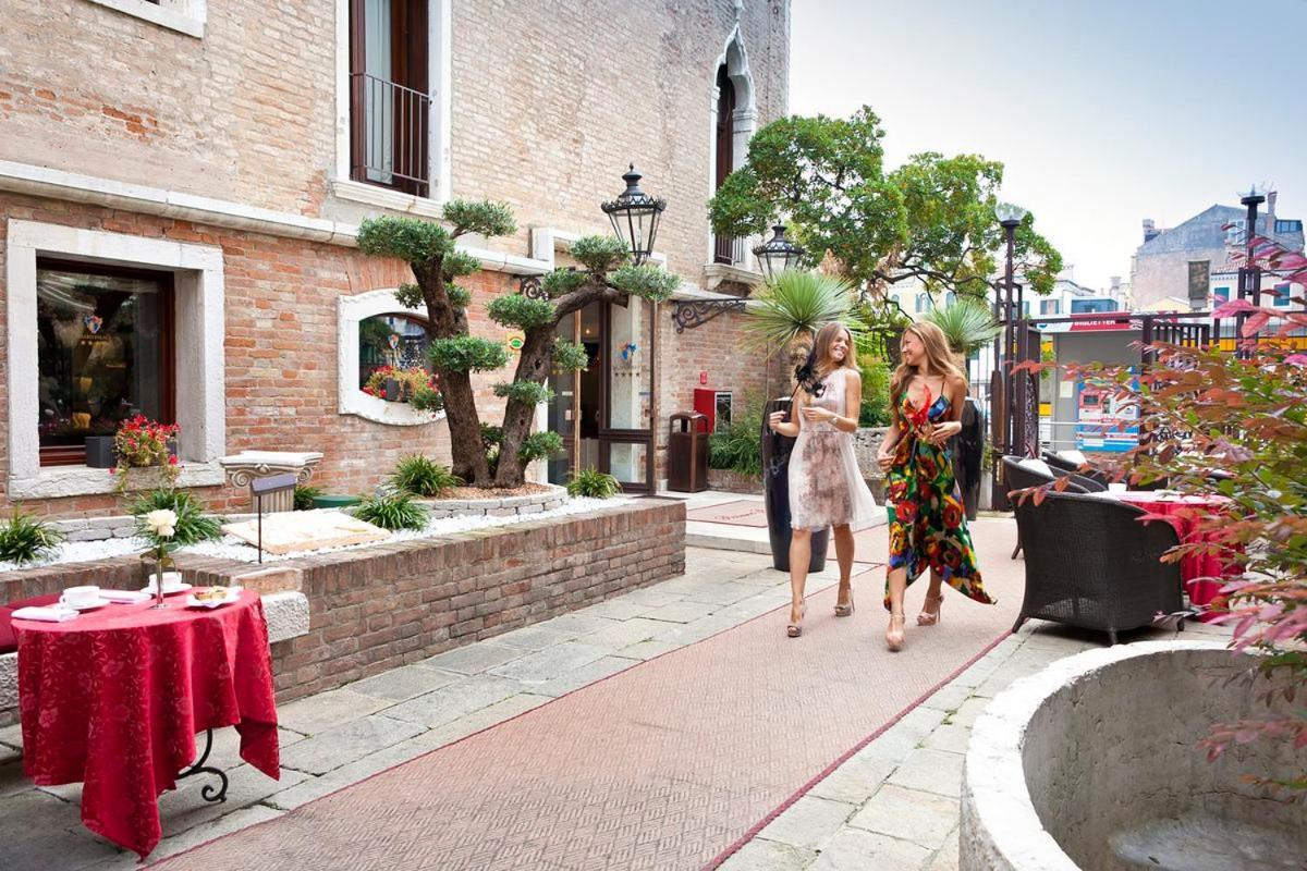 Pesaro Palace 4*