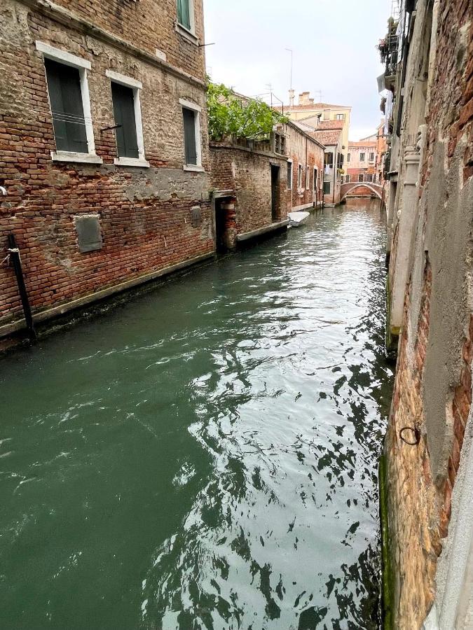 Ca' Dell'ombra Felice - Canal View Apartment *