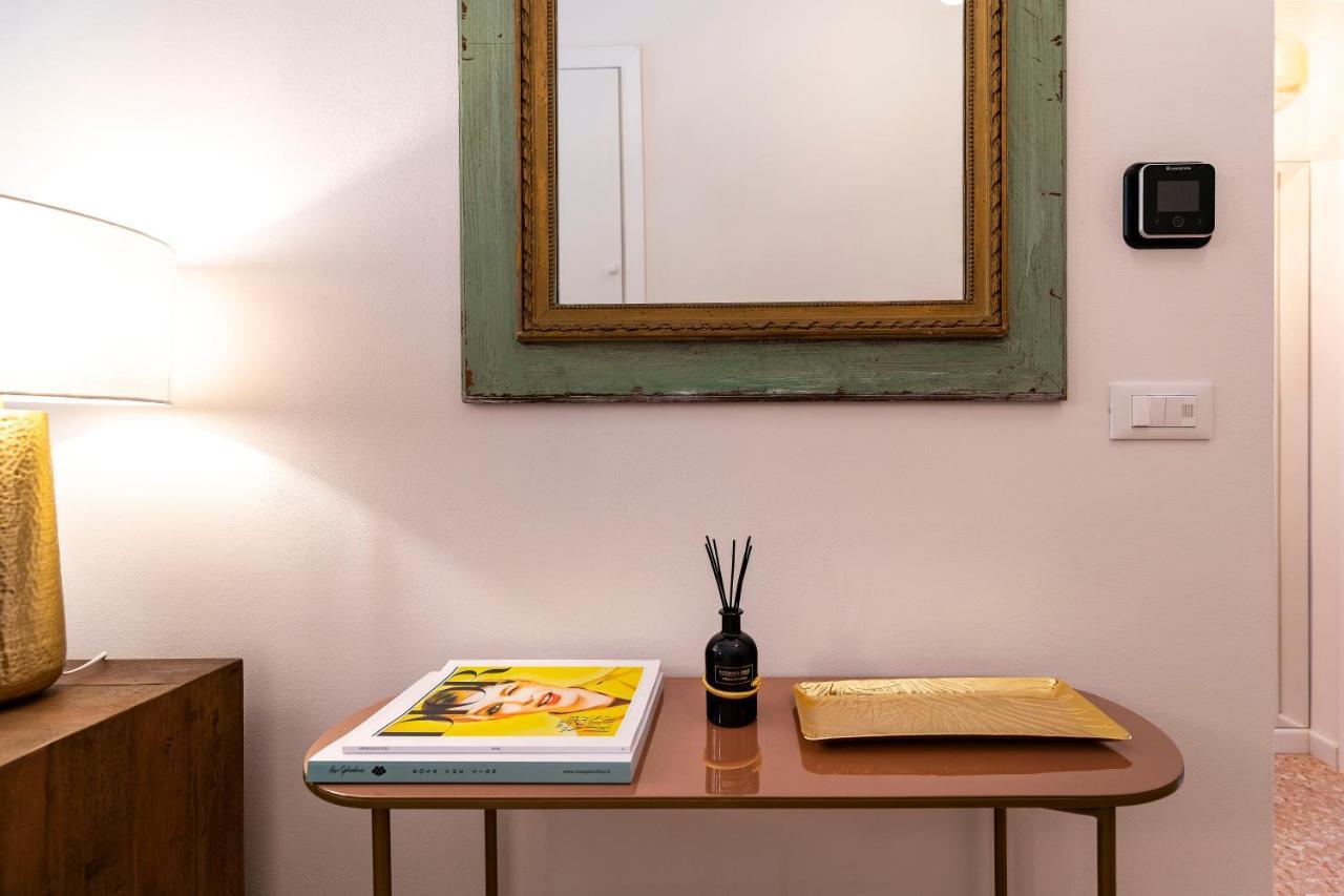 Querini Suite-balcony On Canal, Close To San Marco Venice