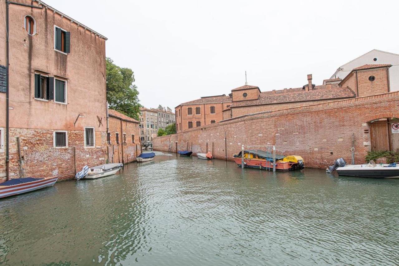 Ca' Leoncino - Canal Front Venice