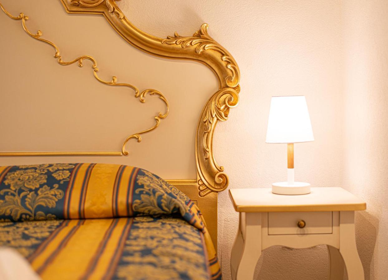 Ca' Leoncino - Canal Front Apartment *