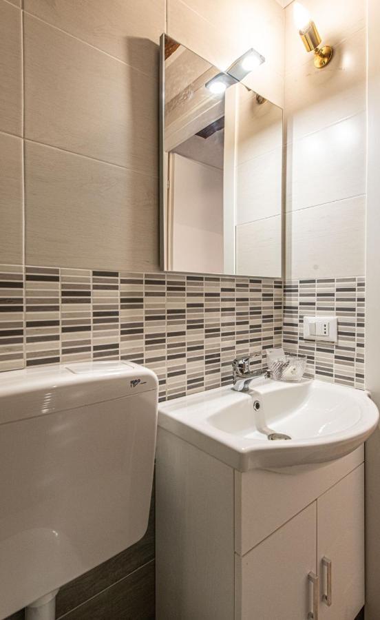 Ca' Leoncino - Canal Front Apartment Venice