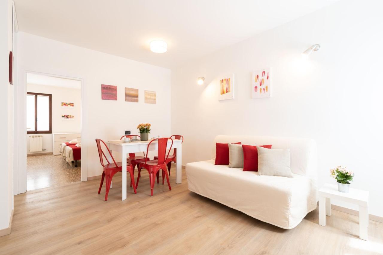 A Pochi Passi Dalla Biennale Apartment *