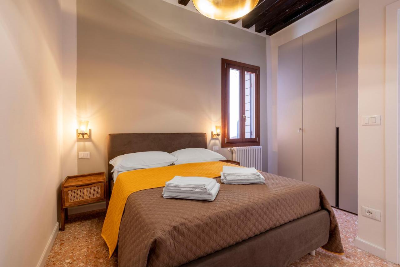 Querini Suite-balcony On Canal, Close To San Marco Venice