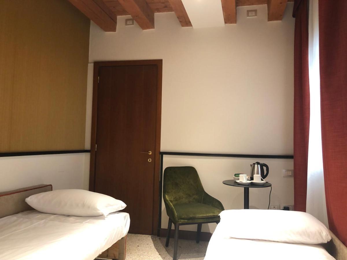 Palazzina Fortuny 3* Venice