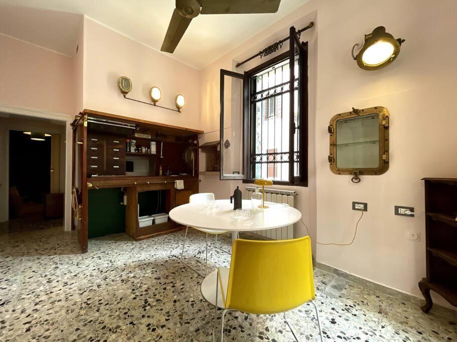 Venetian Pink In Dorsoduro Apartment