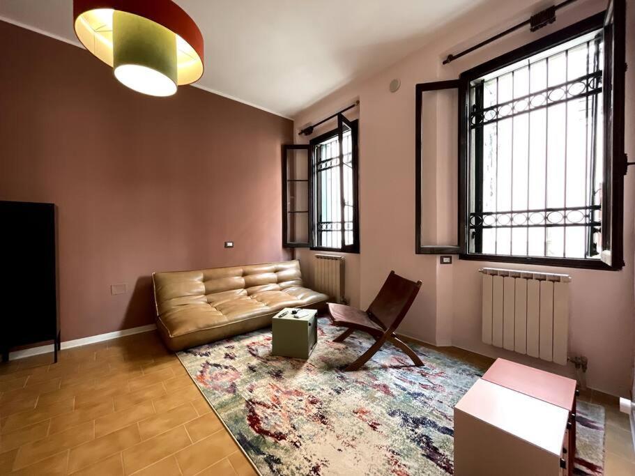 Venetian Pink In Dorsoduro Apartment Venice