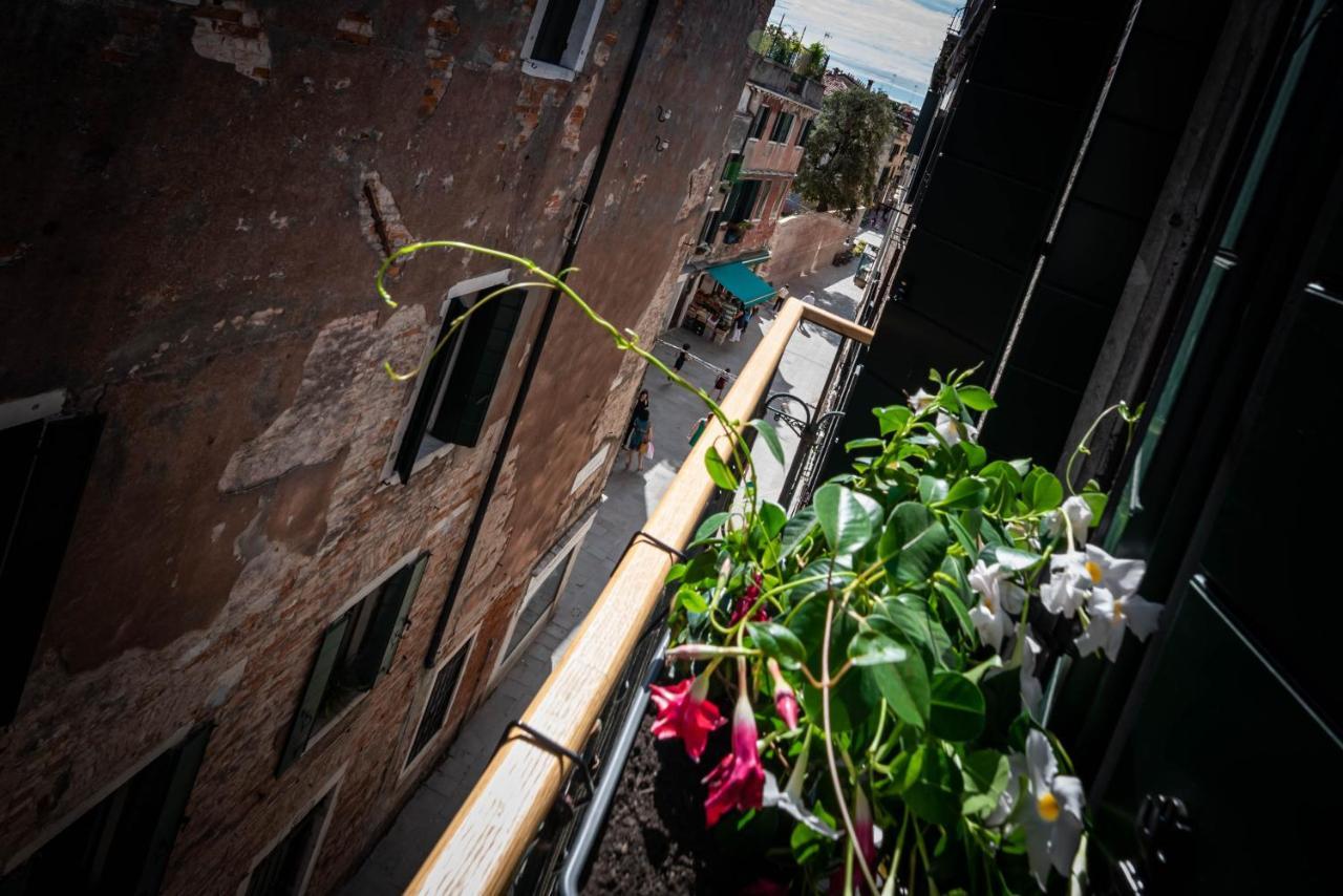 Apartment Ca' Delle Carrozze Stylish 2 Bedroom Loft-style Venice