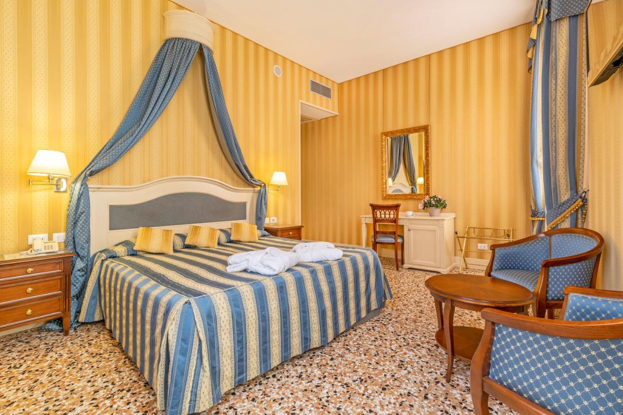 Bella Hotel
