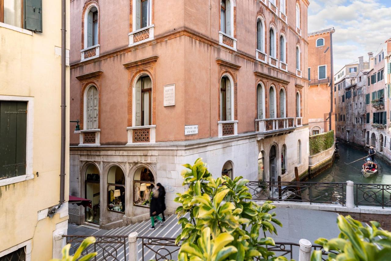 Casa Petrarca Hotel